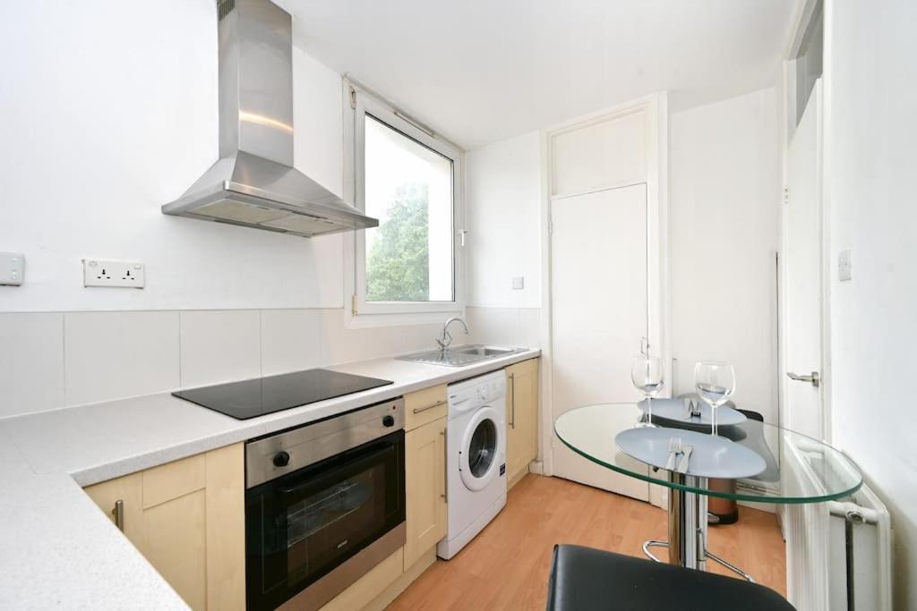 Regents Park- Ucl, Apartment With Balcony London Exterior photo
